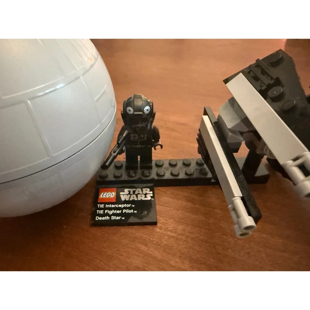 Lego Star Wars 9676 TIE Interceptor & Death Star Planet Series 1 Minifigure 2012